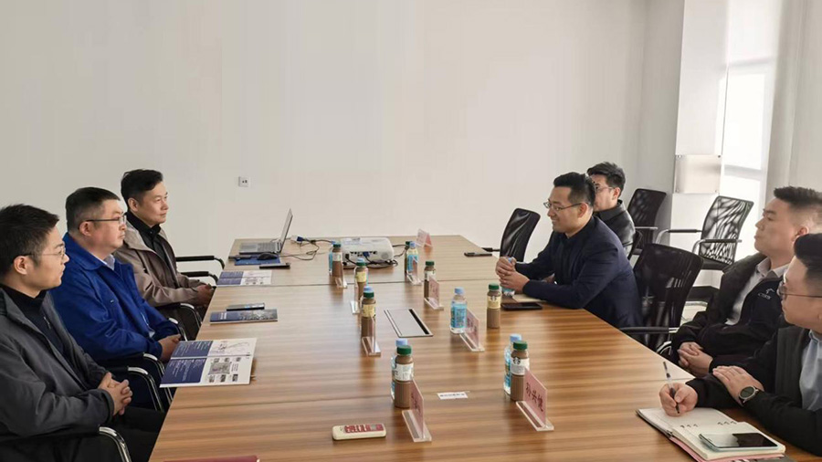 天津市西青區(qū)南站商務(wù)區(qū)總經(jīng)理一行來公司走訪調(diào)研